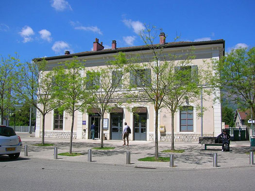 Gare de Gières (38610)