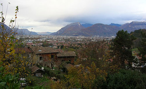 Vue panoramique de la ville de Bresson (38320)